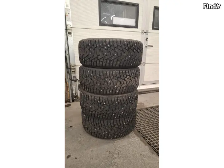 Myydään Hankook 225/40-18 nastarenkaat