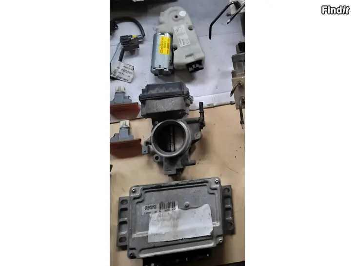 Myydään Ruiskuboksi kaasuläpäkotelo kattoluukku moottori