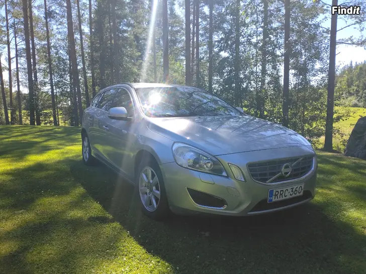 Säljes Volvo V60  D2 Momentum Business aut