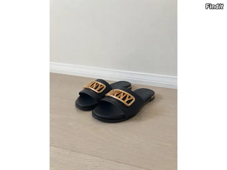 Myydään DKNY nahkasandaalit / pistokkaat, koko 40