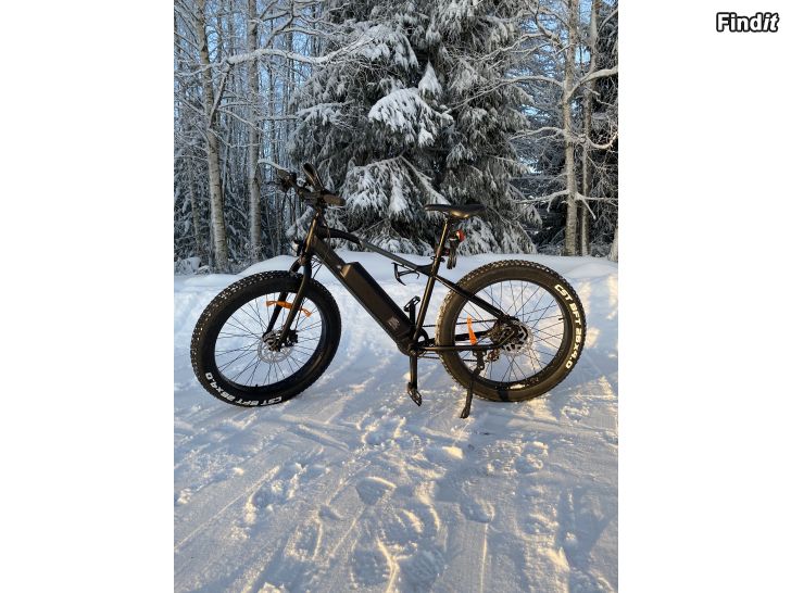 Säljes Elektrisk fatbike FitNord Rumble 300