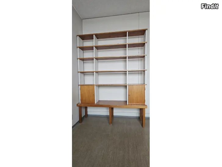 Säljes Bokhylla/Kirjahylly