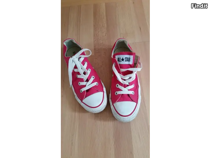 Myydään Converse All Star kangas tennarit koko 36 punaiset  -10e