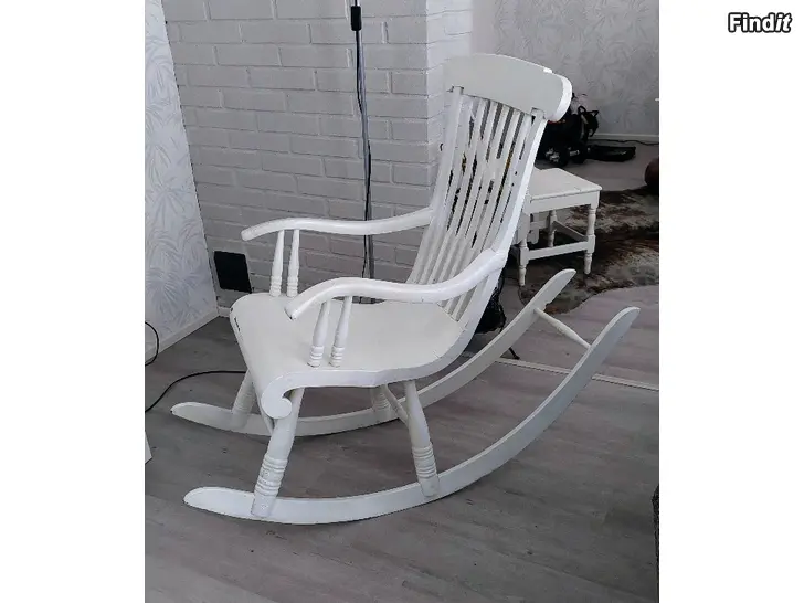 Säljes Gammal Gungstol