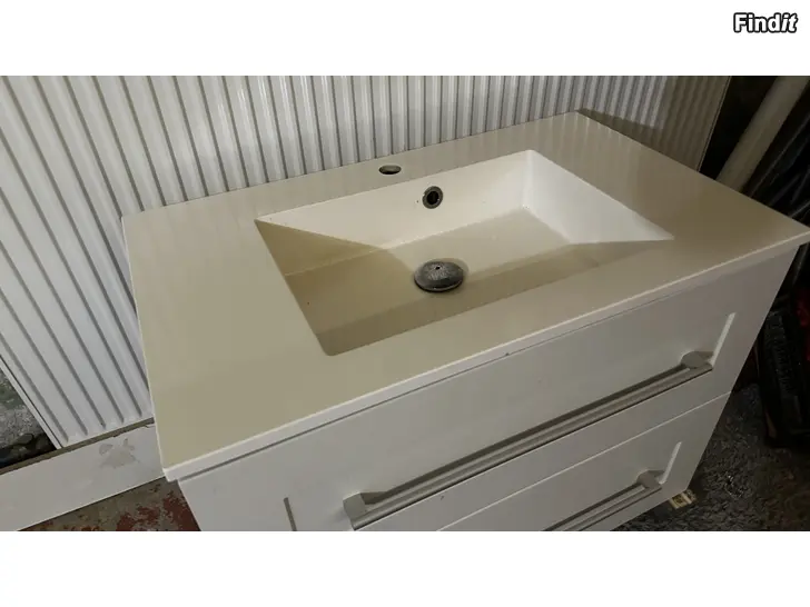 Säljes Kommod, Badrumsinredning