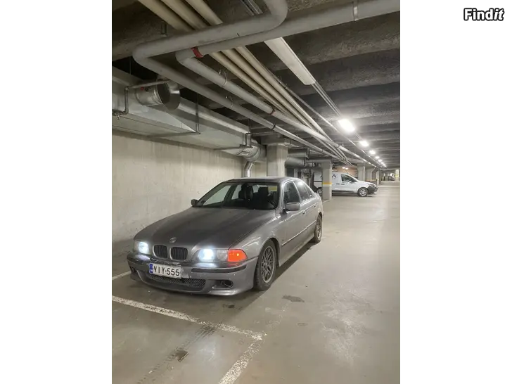 Myydään Bmw e39 523i