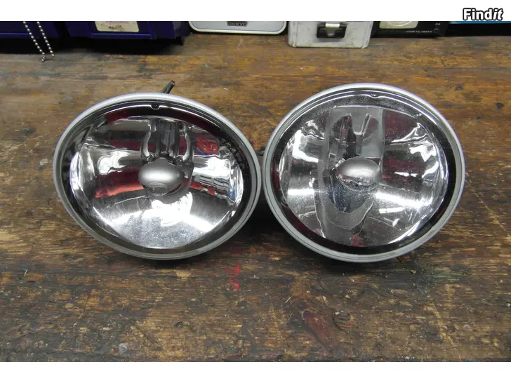 Myydään Hella Comet FF200 apupitkät