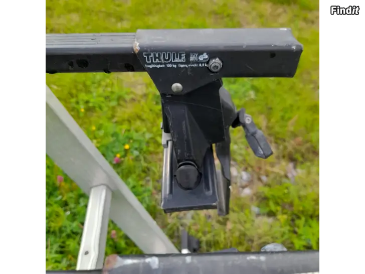Myydään THULE KATTO TELINET