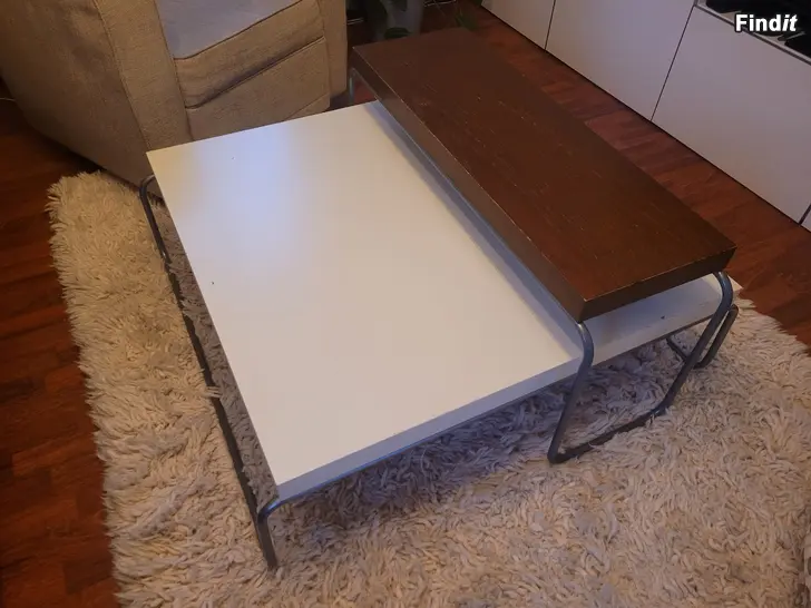 Säljes Soffbord i två delar