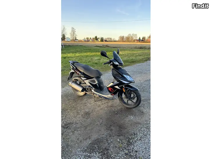 Myydään Kymco Super 8 50cc 2011