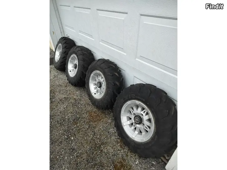 Myydään Yamaha/Honda 4x110