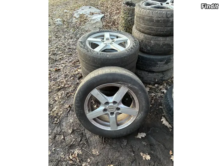 Säljes 16 tums volvo fälgar