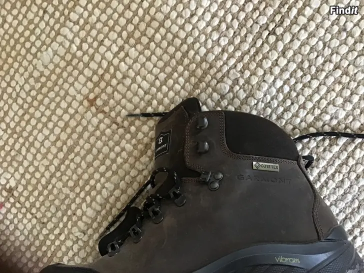 Säljes Laadukkaat vaelluskengät / hiking skor av hög kvalitet