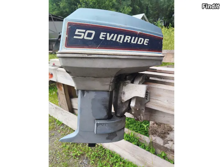 Säljes Evinrude 50 reservdelar