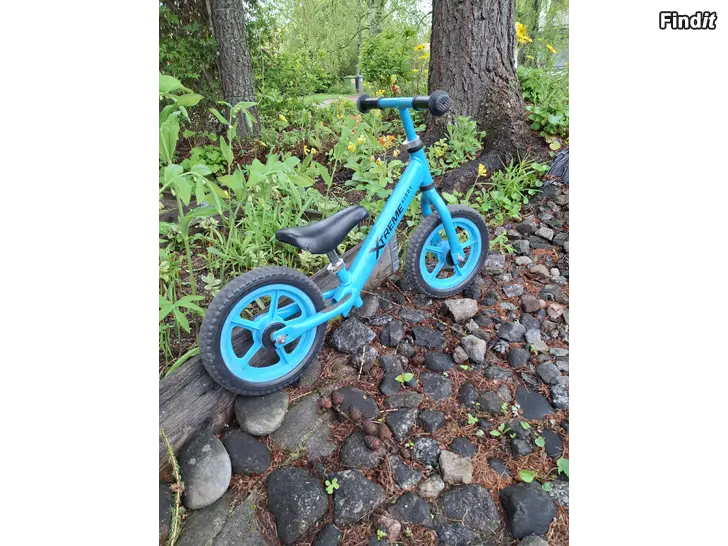 Myydään Xtreme Kiddy lasten 12tum potkupyörä - tasapainopyörä 12e
