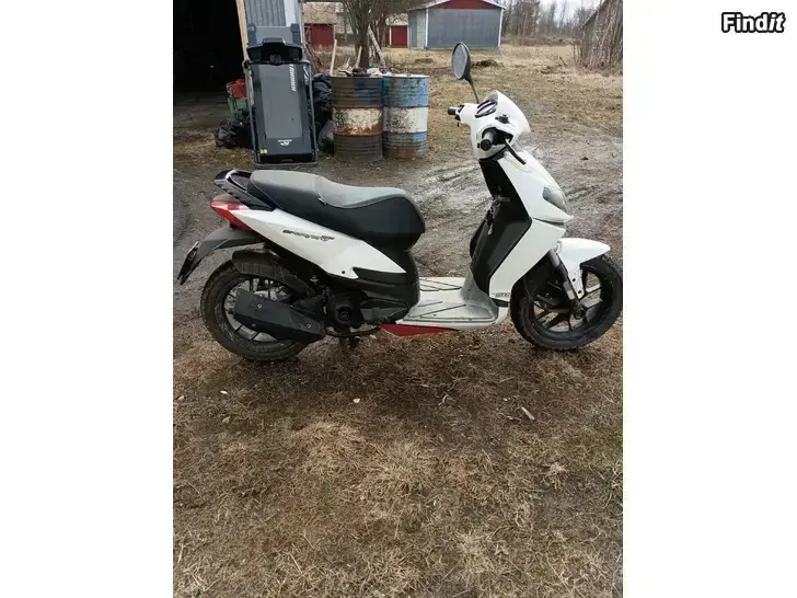 Säljes Aprilia Sport City One 50