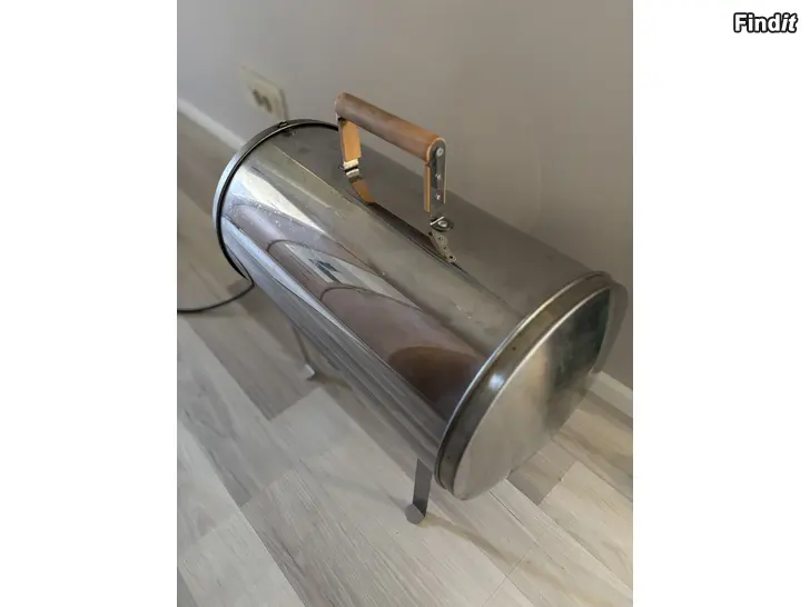 Myydään Savustuspönttö