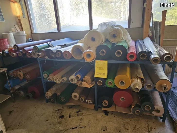 Säljes Plast på rulle och i ark stora mängder olika färger FÖR HALVASSIT