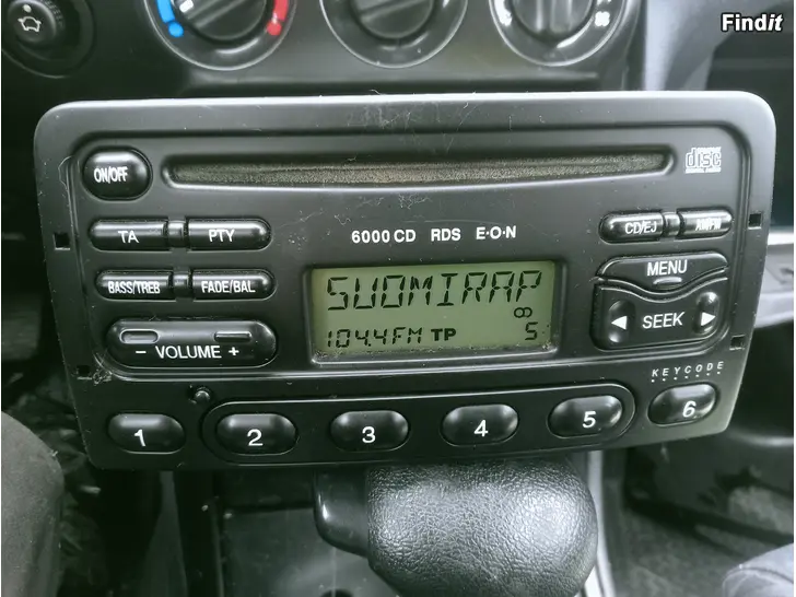 Myydään Ford 6000CD autoradio
