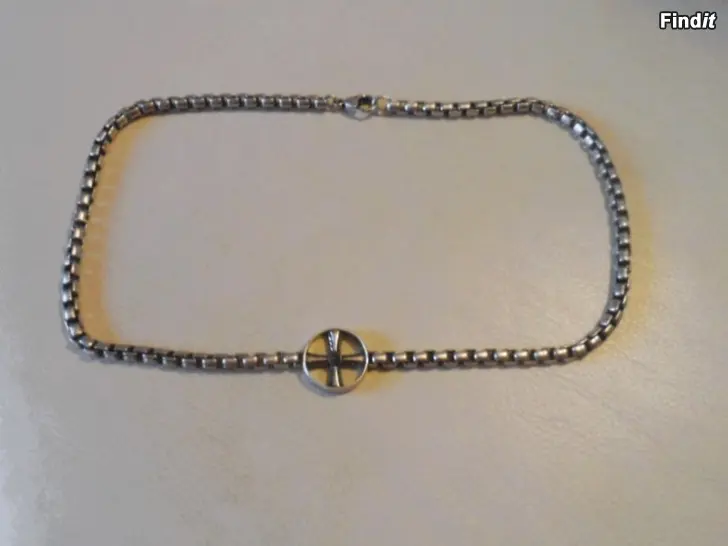 Myydään Kalevala Väinö kehäristi kaulakoru 50,7cm Hopea