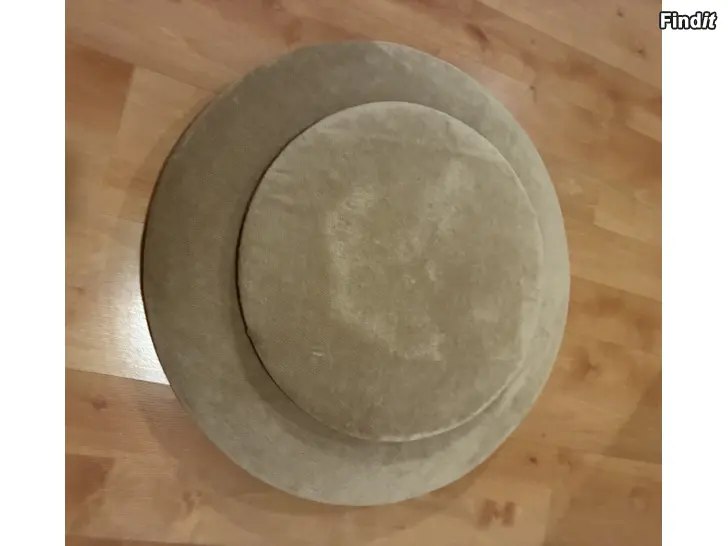 Myydään Nypläystyyny