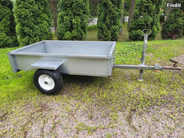 Myydään Mönkijän kärry / Puutarhatraktorin kärry