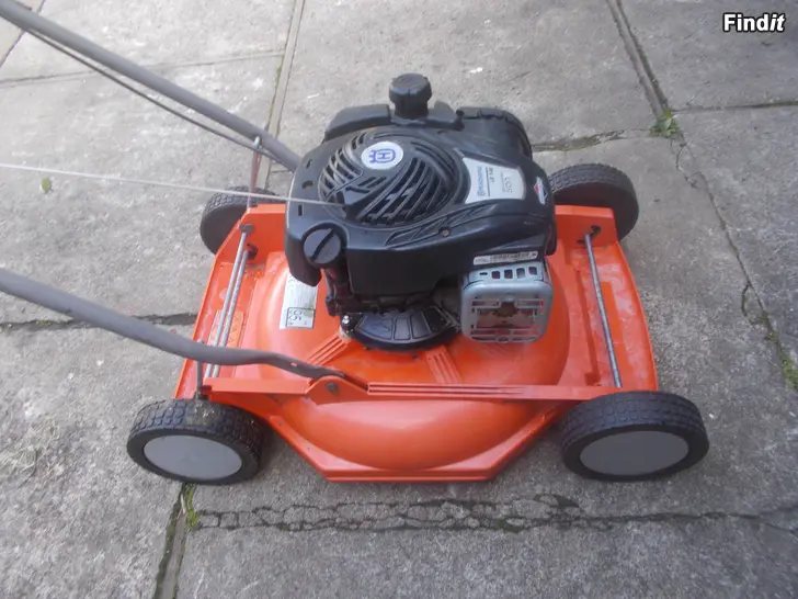 Myydään Husgvarna LB 146 Leikkuri