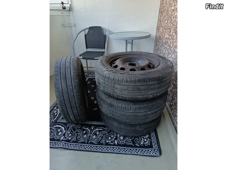 Säljes Continental kesärenkaat vanteilla