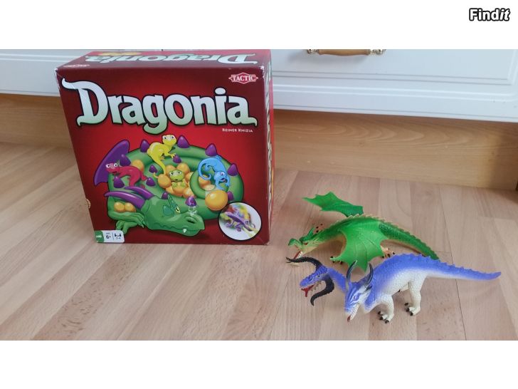 Myydään Dragonia Tactic ja lohikäärmeet