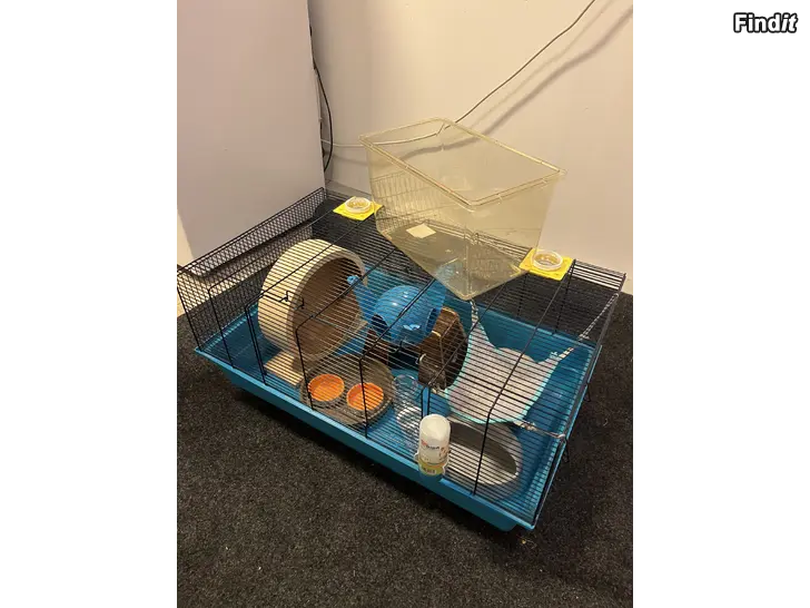 Säljes Hamsterbur med tillbehör