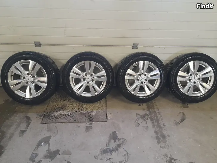 Myydään mb alkuperäset aluvanteet kesärenkailla