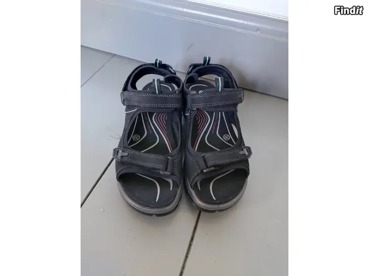 Säljes Ecco offroad sandaler