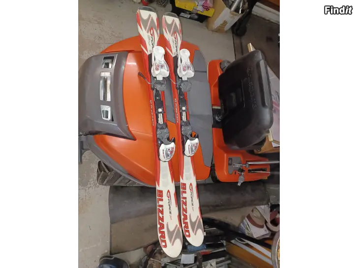 Myydään ATOMIC 100 CM LASKETTELUSUKSET