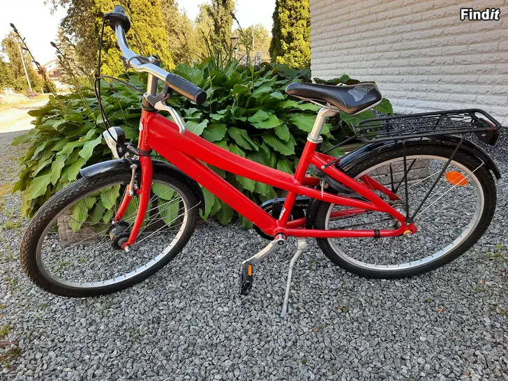 Säljes Cresent 24 tum flickcykel