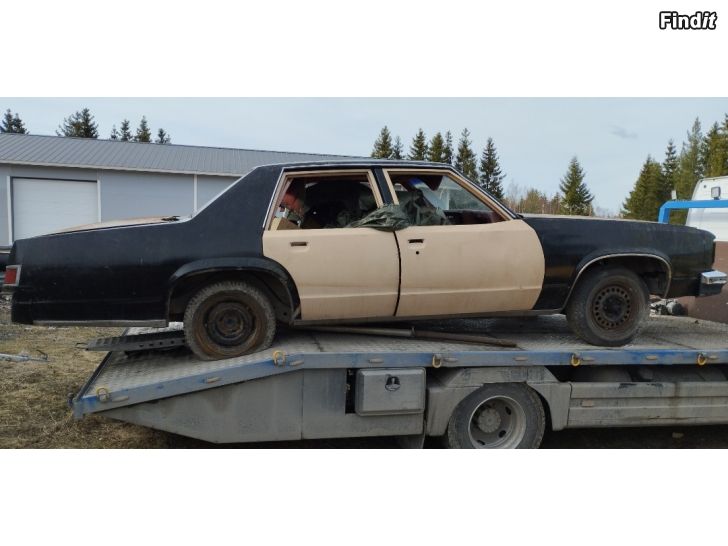 Myydään Oldsmobile Delta 88 varaosa auto