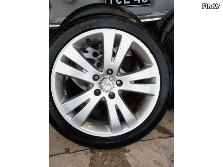 Säljes Mercedes 225/45-17