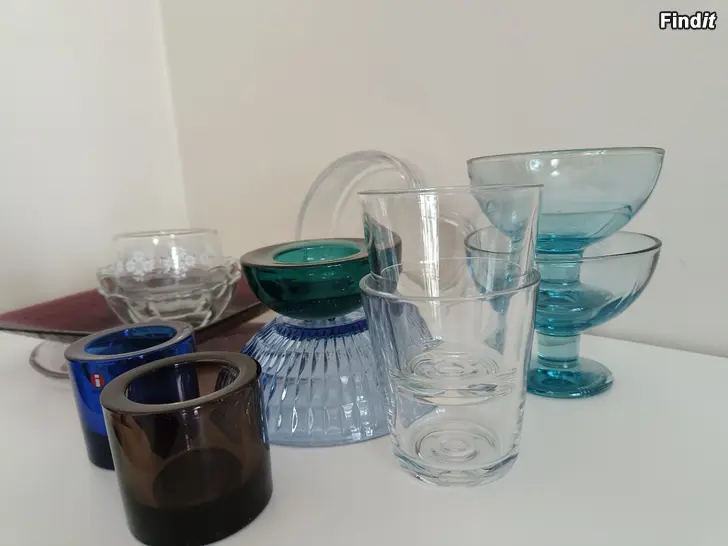 Säljes Värikästä lasitavaraa