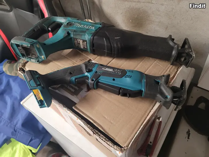 Myydään 2kpl Makita 18V puukkosahaa