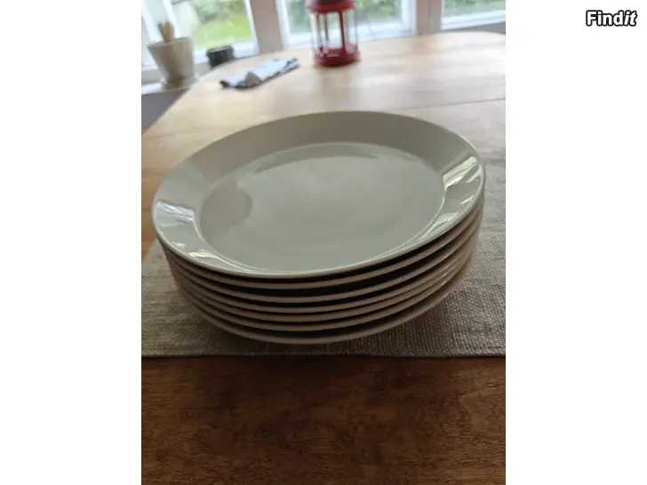 Säljes Iittala teema 26cm 7st