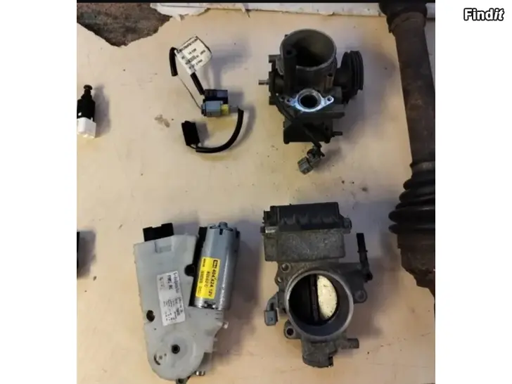 Myydään Kaasuläpäkotelo kaasuläpäkotelo sivuvilkkut