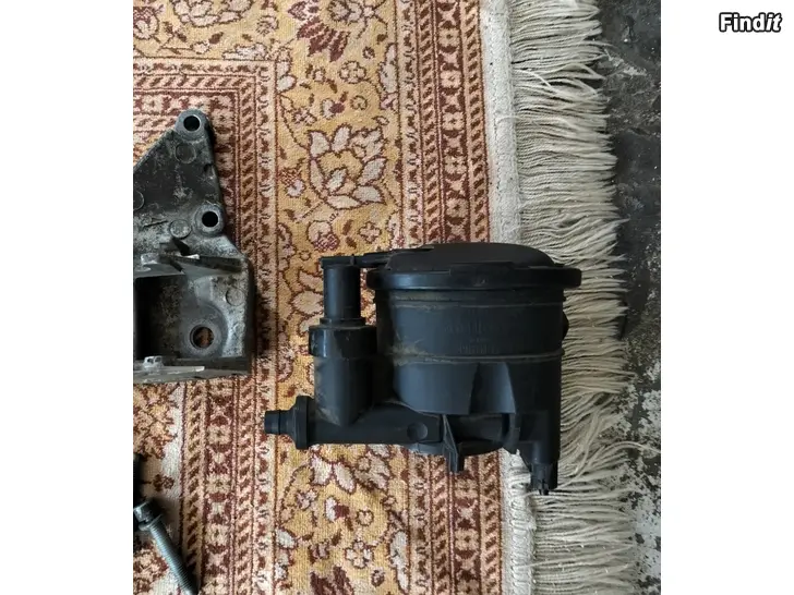 Myydään Dieselsuodatimenkotelo