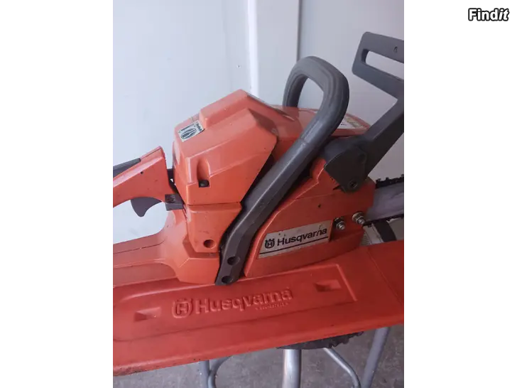 Myydään HUSQVARNA. Moottorisaha
