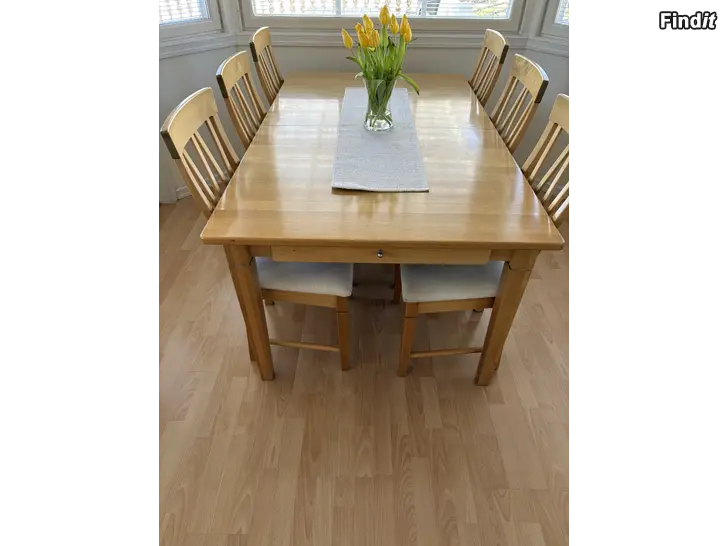 Säljes Esse möbel bord + stolar