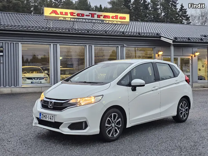 Säljes HONDA JAZZ 1.3i 5d Comfort Navi Aut. 95tkm -21 Säljes HONDA JAZZ 1.3i 5d Comfort Navi Aut. 95tkm -21