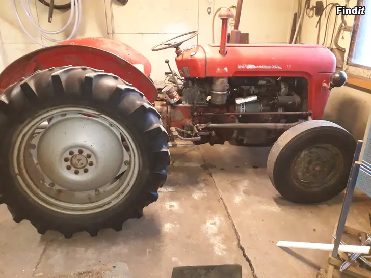 Säljes Massey Ferguson
