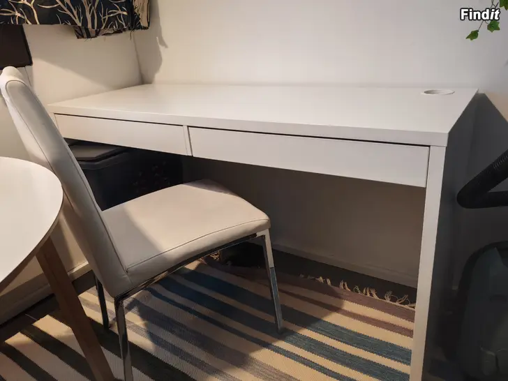 Myydään Ikean micke työpöytä