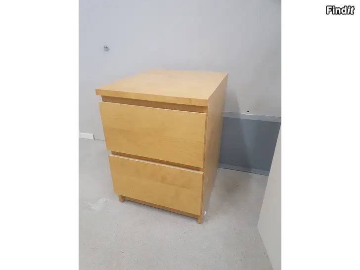 Säljes Liten IKEA Malm byrå