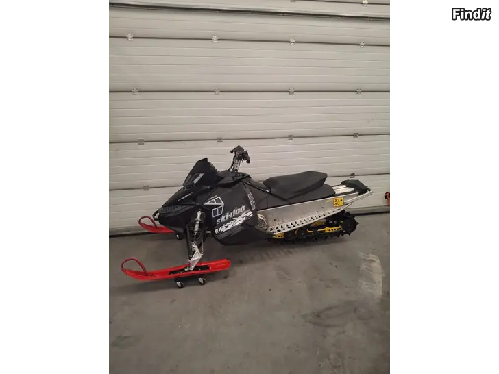 Säljes Ski doo mxz 800 ptek