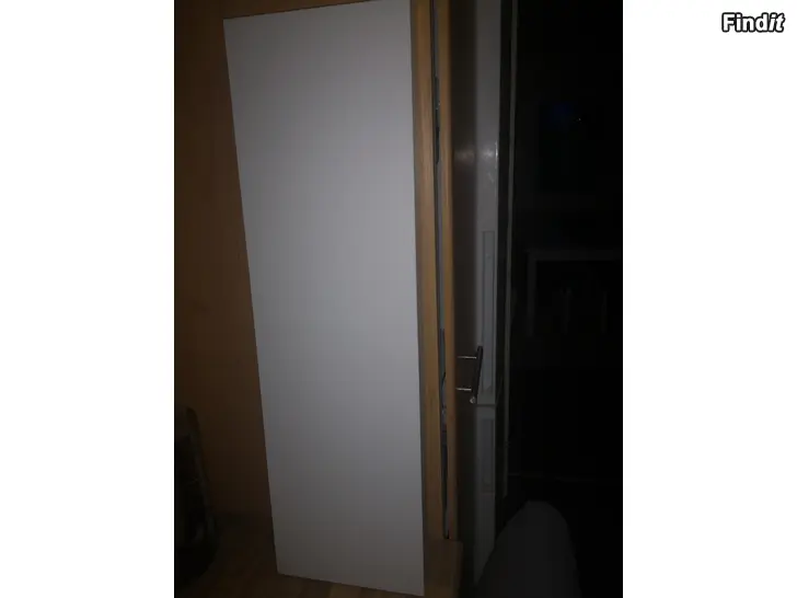 Säljes Lack-hyllor 2 st