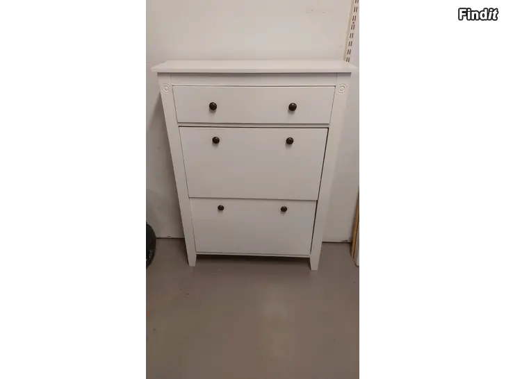 Myydään Kenkäkaappi